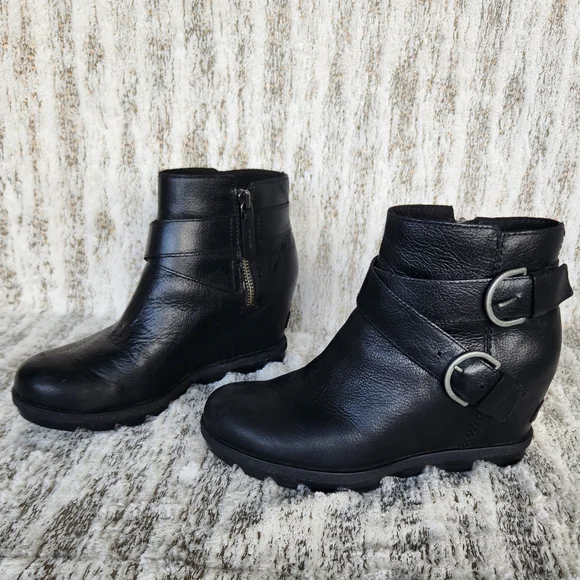 Sorel "Joan of Arctic Wedge II Buckle Bootie" WP Black Leather | Women's Size 8 - Picture 3 of 14